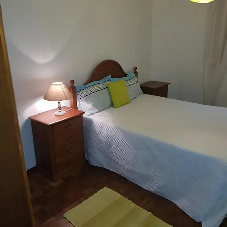 Geraeumige Mit Terrasse In Strandnaehe نازاريه